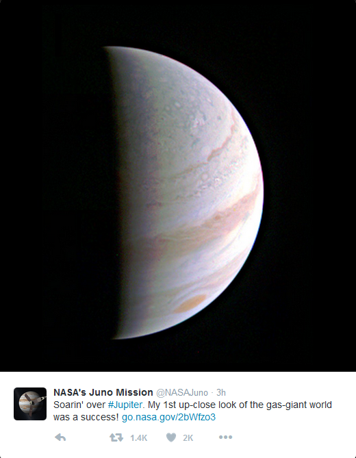 美国朱诺号发回史上最清晰木星“写真”(图)