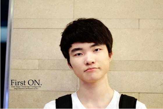 S6老将前行:Faker神话 Uzi老皇族仅存希望_|F