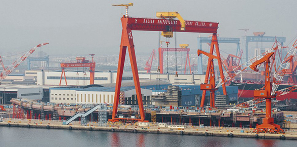 外媒：中国首艘国产航母即将竣工 舰岛有九层楼高(图)