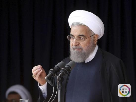 10月23日，伊朗总统哈桑·鲁哈尼对民众发表演讲。（新华/美联）