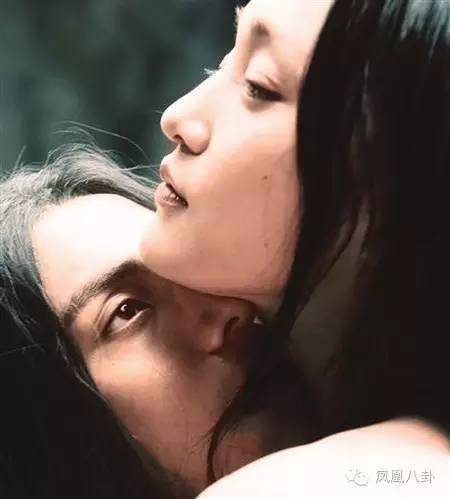 从张歆艺的下巴褶皱说起，女明星的下巴到底藏了什么秘密？