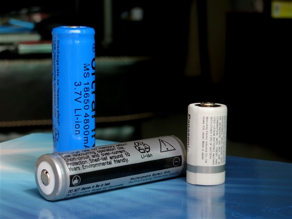 科学家用核废料造出完美电池：续航超1万年！