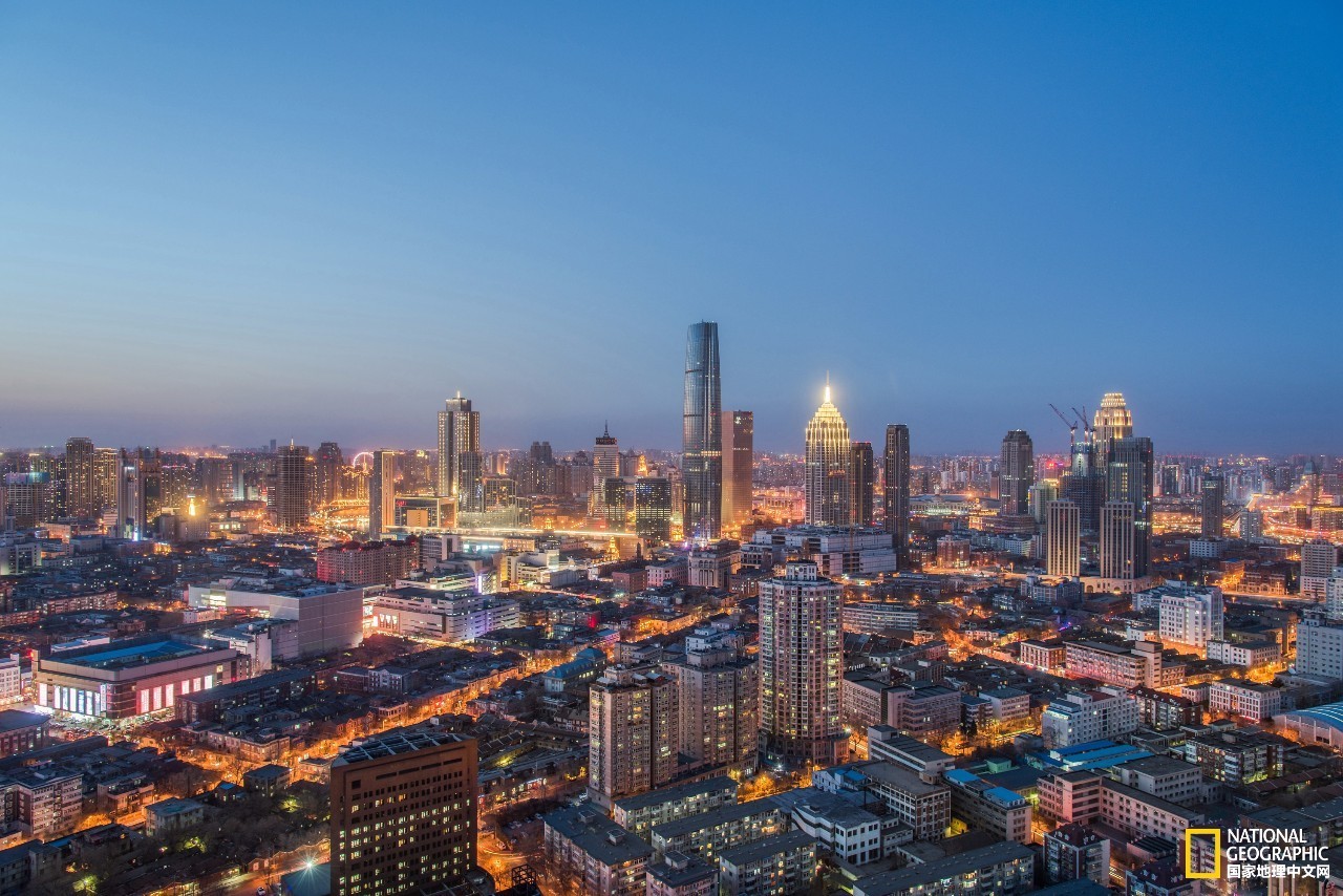 城市风光现代建筑高楼摄影高清图片素材免费下载-高清图片-php中文网源码
