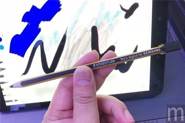 三星在MWC大会的小彩蛋：“铅笔”S Pen