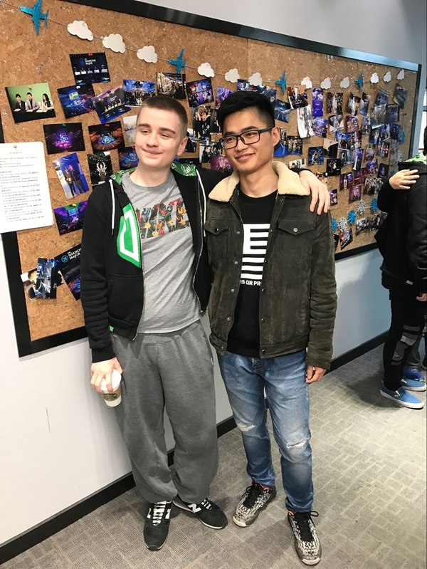 OG战队开展海外集训 粉丝见面会气氛火爆_|粉