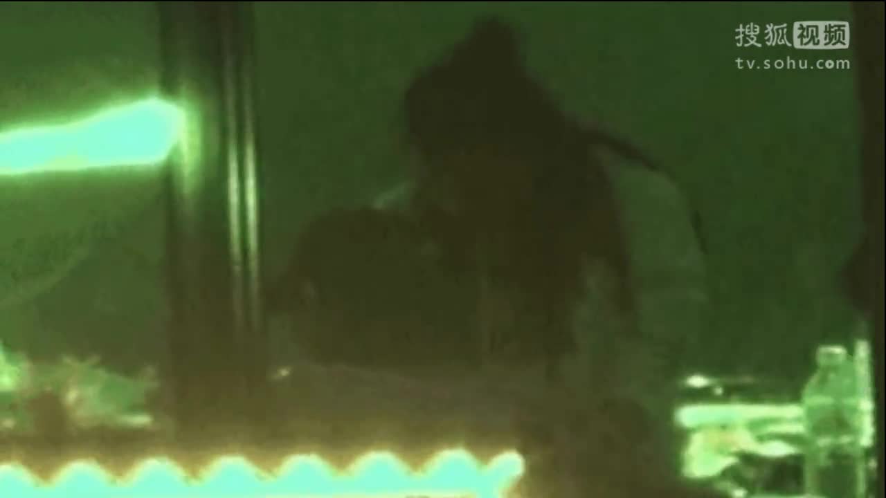 张馨予劲爆视频曝光 三男一女摸胸激吻玩太火