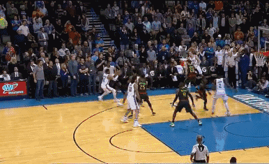 雷霆输球这锅威少不背!赛迪斯-杨用行动证明是亚当斯的锅!