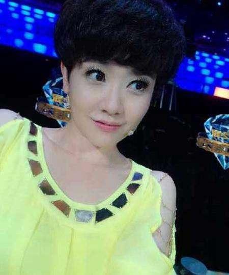 寇乃馨自恃读书多,曾是台湾知名女主持人,却对