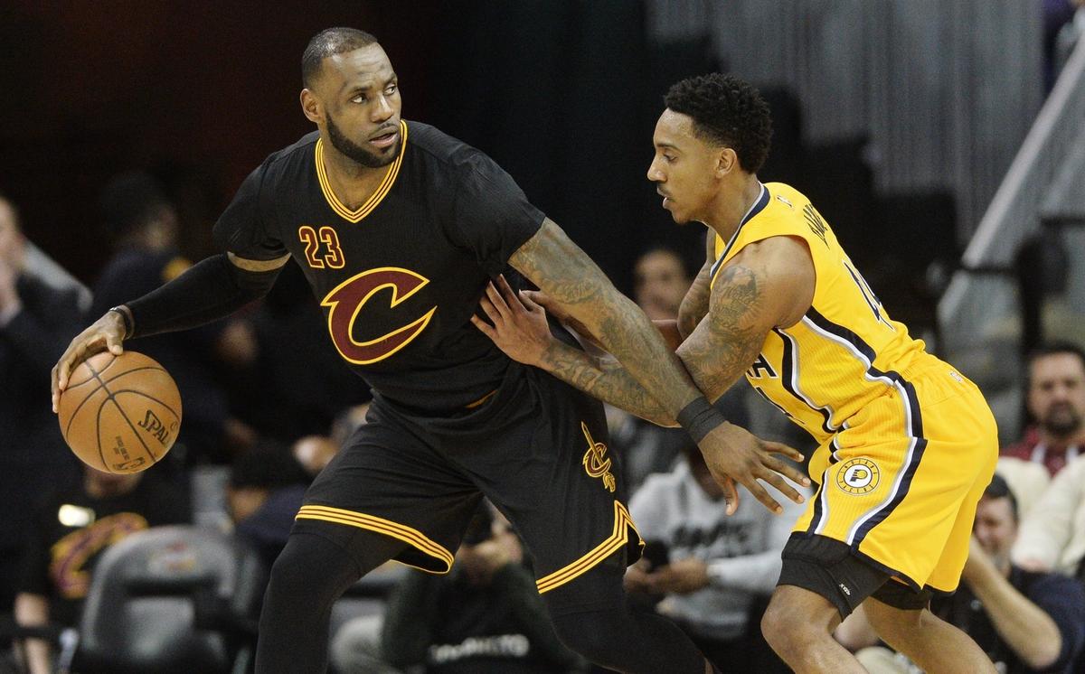 詹姆斯连续三场两双表现惊艳 全能发挥助湖人终结连败