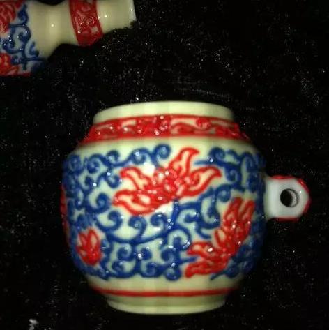 于谦包着长颈鹿的蜜蜡OUT了!德云社大咖们的文玩撑起个文玩店