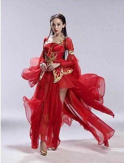 郑爽杨幂同穿新娘装:一个风韵 一个干瘪(图)