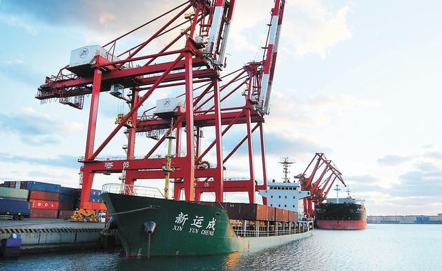 美国进出口贸易额反超中国
