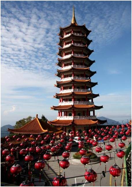 大马赌王2元起家,50岁创业 :他与命运赌博,成就