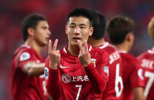 里皮笑了!武磊终于进球了!这一球,让我们等了四