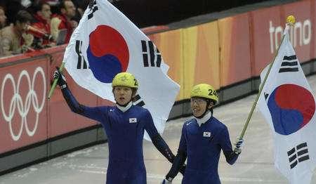 这个韩国运动员真争气,拿3金还被国家抛弃,转