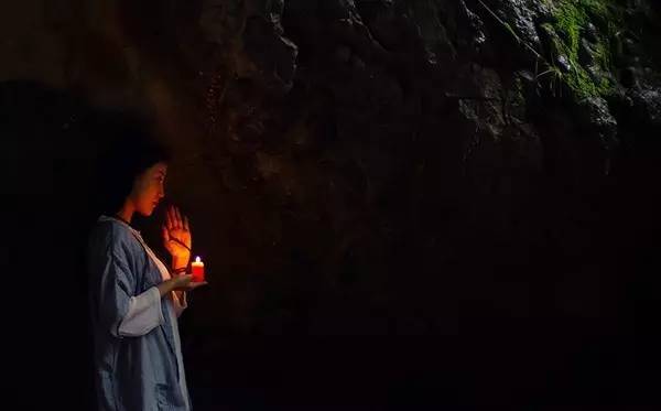 我问佛,为什么要留我在红尘受苦?