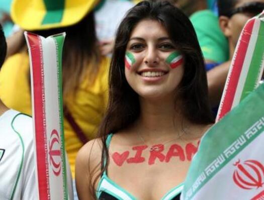 奎罗斯说中国足球正在觉醒,伊朗球迷希望中伊