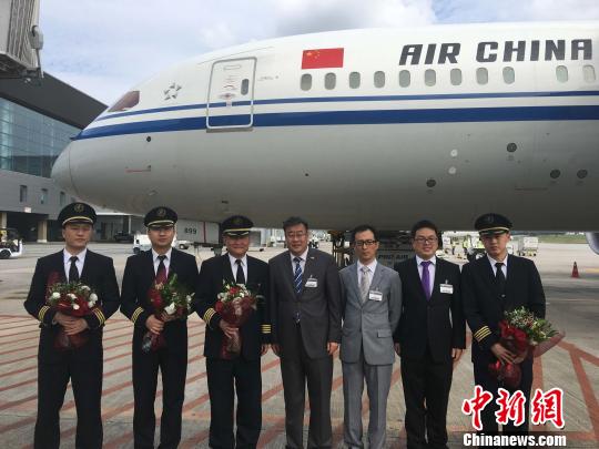 中国国航波音787-9梦想飞机首航巴西圣保罗