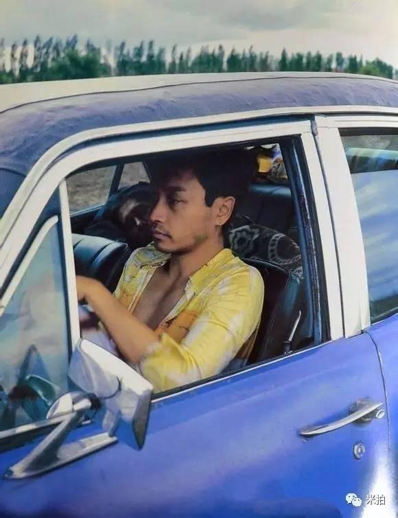 张国荣主演的电影《失业生》今年重映,14年了我们仍旧忘不了他