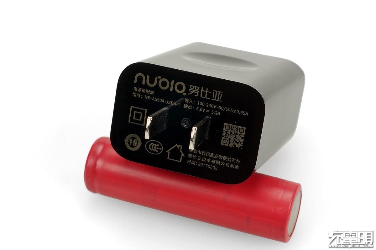 努比亚NeoCharge 26W闪充充电器全网首发拆解