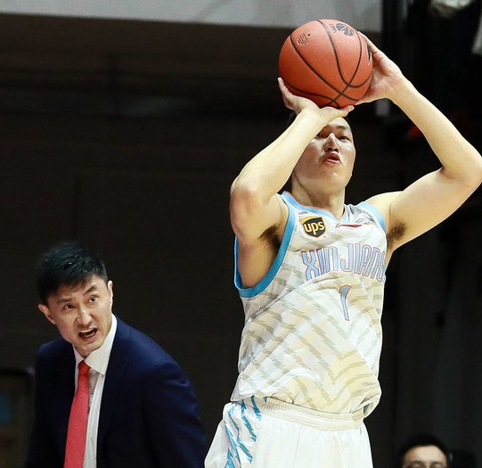 周琦手指被布泽尔弄骨折恐缺席G3,罪魁祸首实