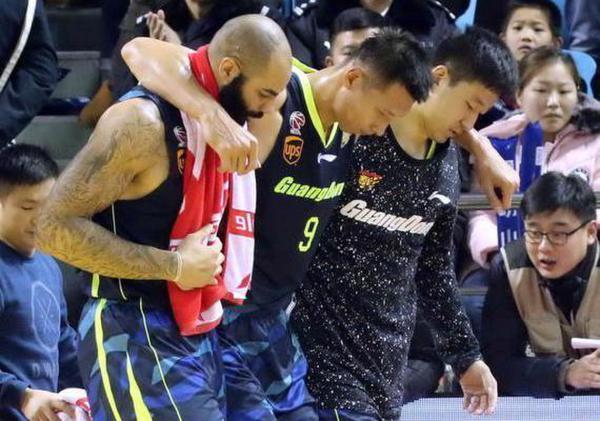 广东队的隐患来了,易建联一伤情正在加重,不是