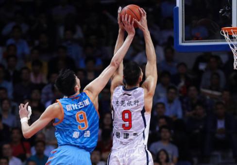 周琦赢得火箭认可,CBA难留大魔王,请拿了冠军