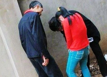 留守少妇被迫上吊 揭开真相让人心酸!