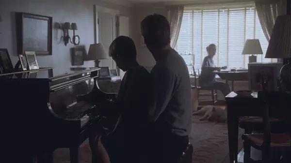 风情美妇出轨鲜肉帅哥,一部美国电影告诉你最