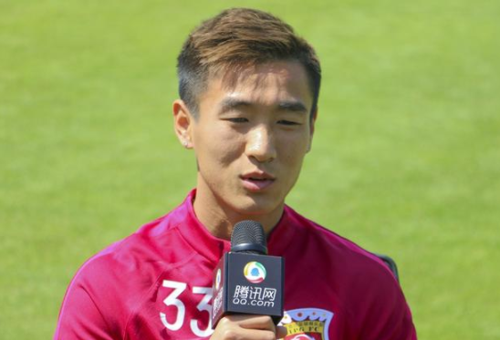 中超最强天才海外求生存 先骑车转地铁再骑车