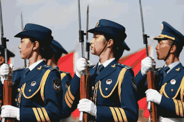 一个女兵的故事,让你更加了解真实的军营生活