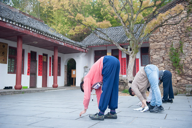 原来武林瑜伽《易筋经》是真有秒杀秘籍/v武林攻略表购大阪图片