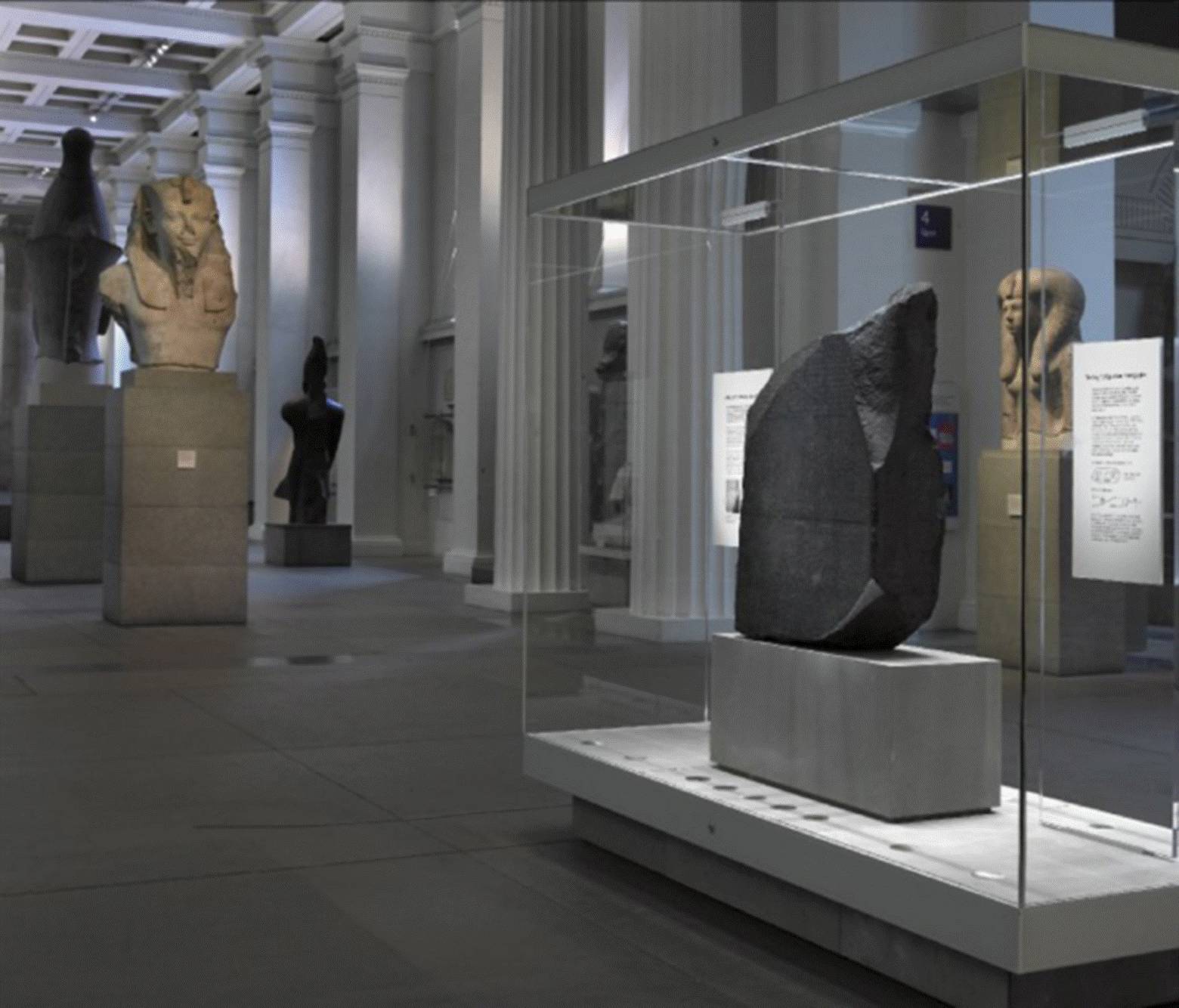 大英博物馆用 100 件物品打包了人类历史,现在