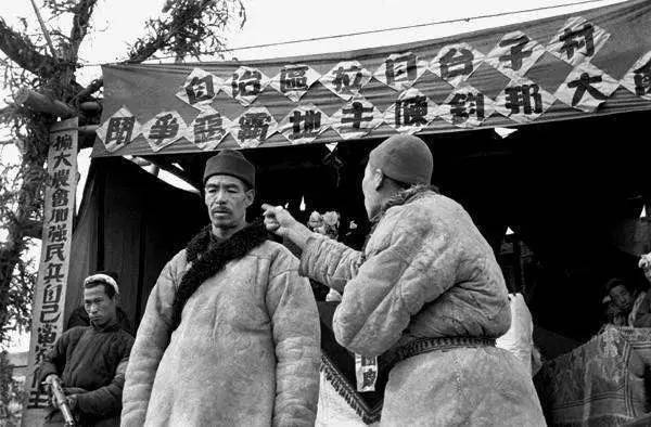 土改回忆,“斗地主”从来都不欢乐 | 微思客·暴力专题