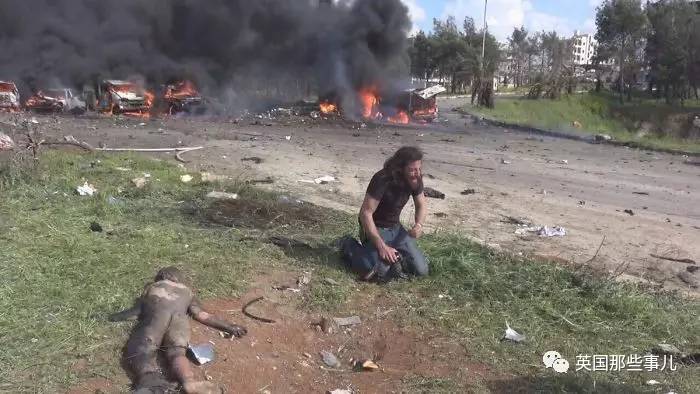 无辜孩子沦为战争的牺牲品,叙利亚现状让一个摄影师跪地痛哭