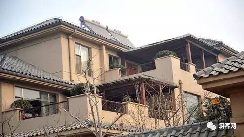 谷俊山家族还在河南濮阳拥有马颊河别墅区.