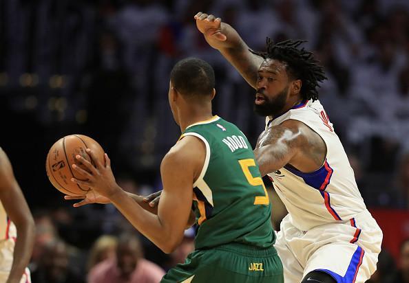 当代乔丹2球杀人,CP3变剩保罗1举动12年罕