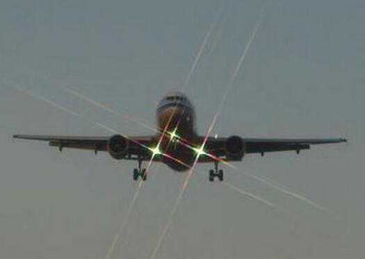 飞机飞行也有红绿灯，这是为什么呢？