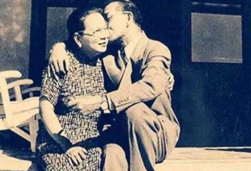 林语堂:结婚证只有离婚才用得着，烧掉吧_凤凰资讯