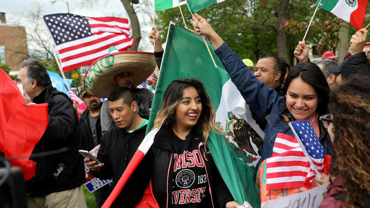 ct-may-day-rally-chicago-photos-20170501-015