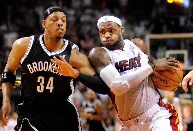 詹姆斯季后赛5大巅峰之战,独砍49被魔兽打败用