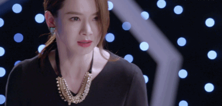 在这段表演中,戚薇将叶繁星从淡定,到紧张,然后到害怕,最后直到崩溃的