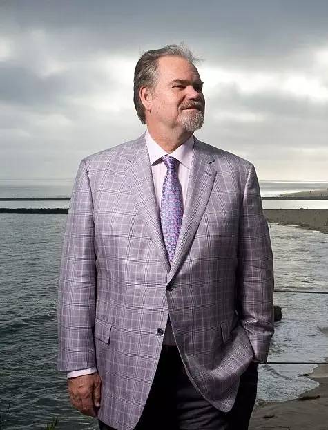 如果你有1万美元,应该如何投资?|彭博专家小讲