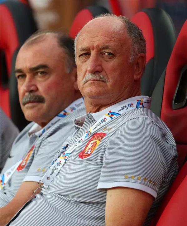 敬业!37岁郑智拼老命帮恒大亚冠出线,韩国队被