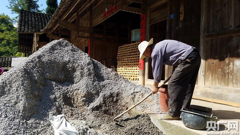 [驻村日记]饶以和办村里第一家养牛场 成脱贫致
