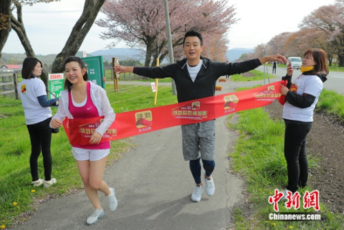 佟大为跑5公里大呼很轻松夏雨坚持带病跑步