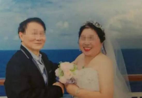 丑哭！70岁老夫妻邮轮上拍婚纱照，拿到相册后气得想烧掉…