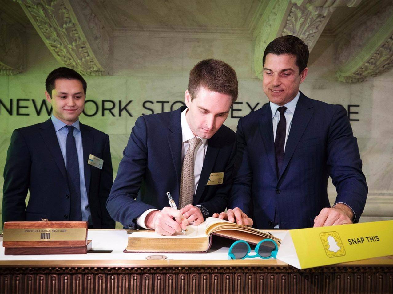 Snap上市后首份财报为何巨亏22亿美元？_手机凤凰网