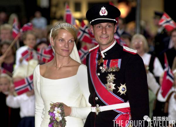 深情逗逼：放飞自我的挪威王储和他那一身黑料的叛逆老婆