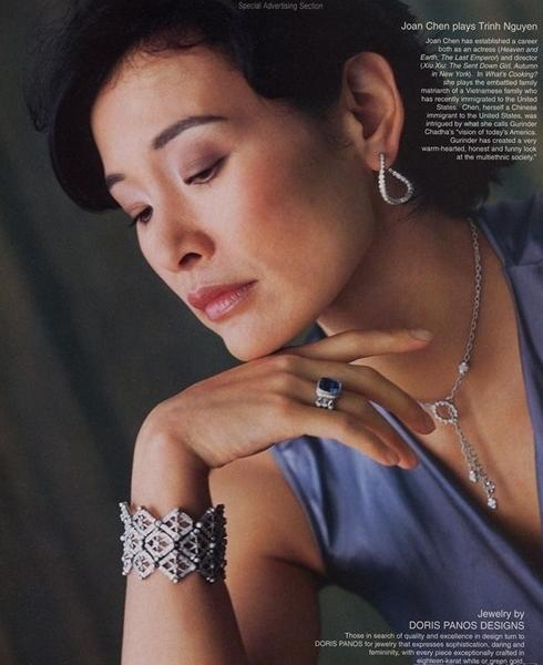 她比刘晓庆貌美,比巩俐性感,曾全裸出镜惹争议,今越老越有味